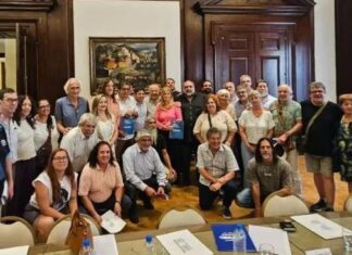 Kicillof se reunió con las dos CTA y ratificó el rechazo a la reforma laboral