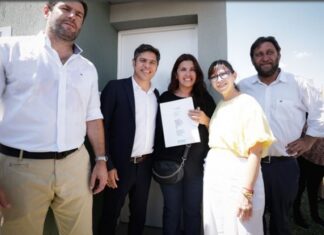 Kicillof entregó 132 viviendas a familias de Tandil y Ayacucho