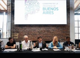 Kicillof reunió a empresarios en Chascomús y advirtió por la caída de la actividad