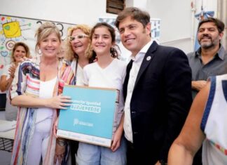 Kicillof definió cambios en Transporte y Educación con dos decretos