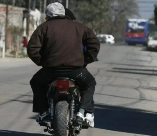 Otro ataque de motochorros: esta vez, arrastraron a una vecina de Lanús Oeste