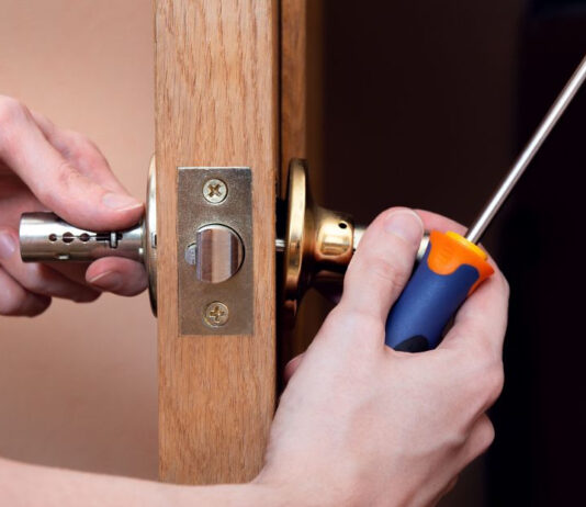 Un joven fue detenido por el robo de un picaporte