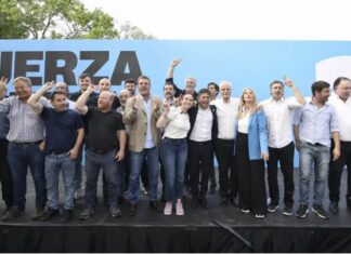 Kicillof cerró la campaña con un llamado a frenar el modelo de Milei en la Provincia