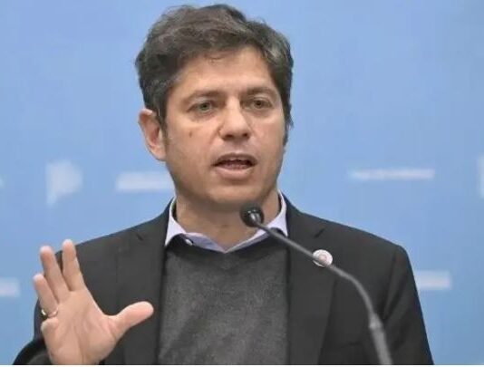Kicillof cuestionó la reforma laboral y acusó a Milei de celebrar la caída del empleo