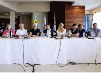 Kicillof reunirá a intendentes del MDF para iniciar el armado político rumbo a 2027